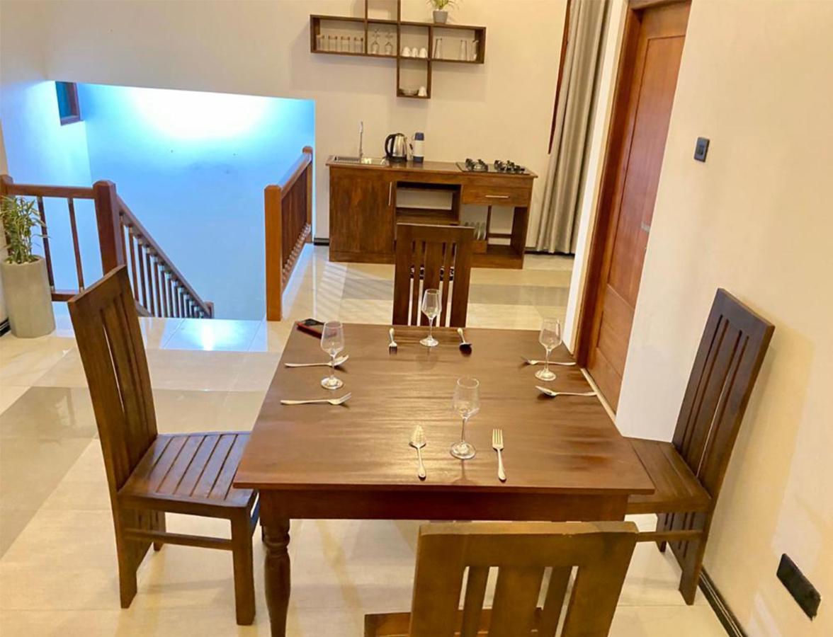 Nilupul Villa Ambalangoda  Luaran gambar